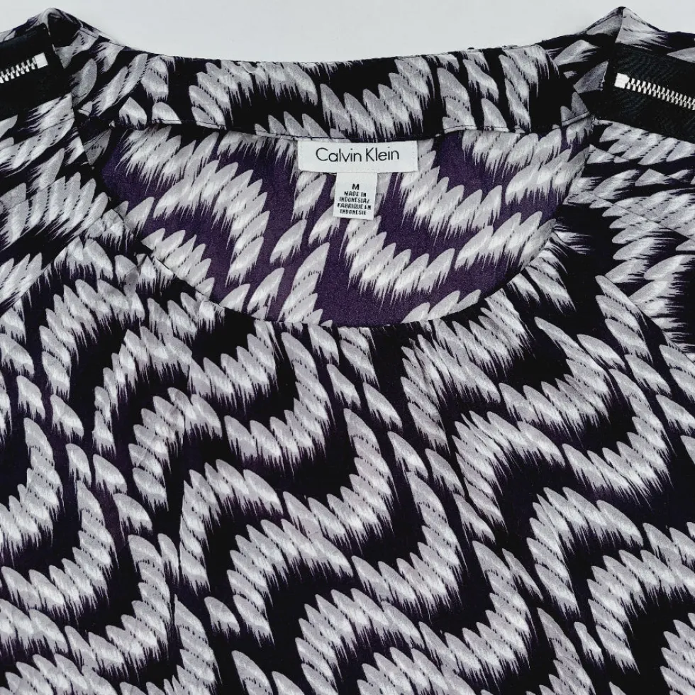 Calvin Klein lyhythihainen pusero koko M