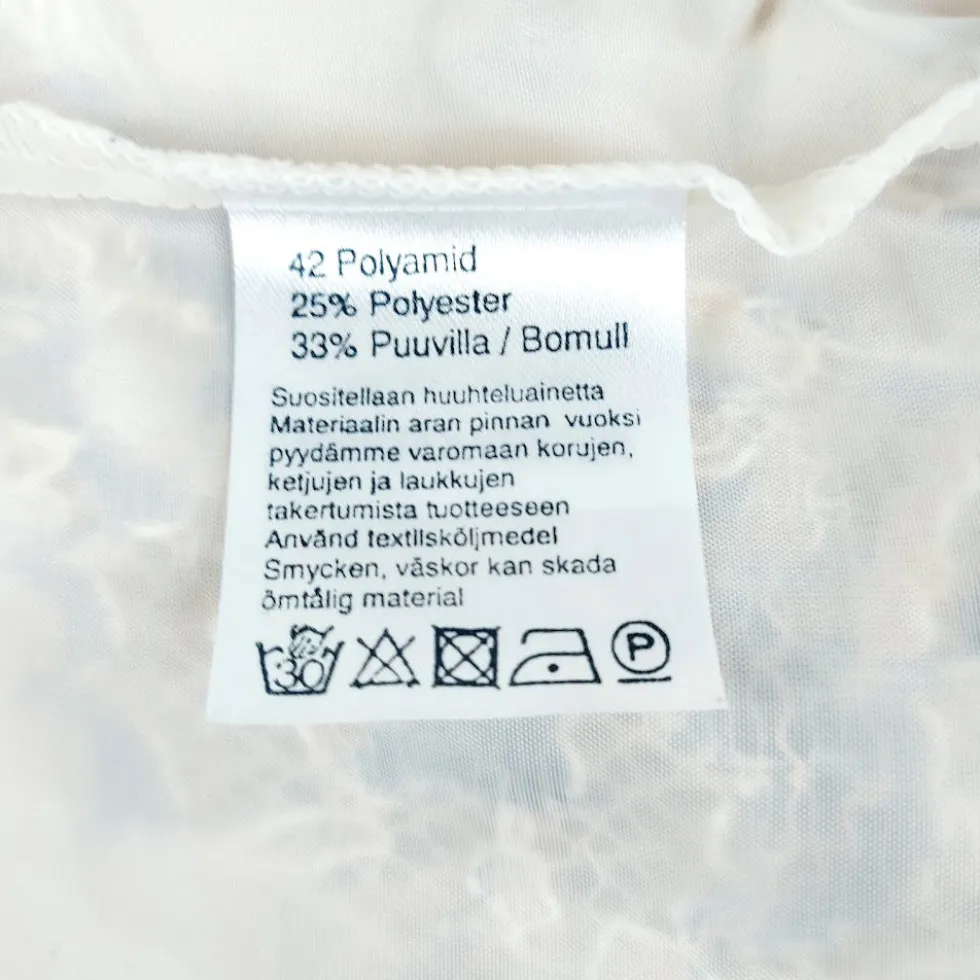 Modelia pitsimekko koko 42