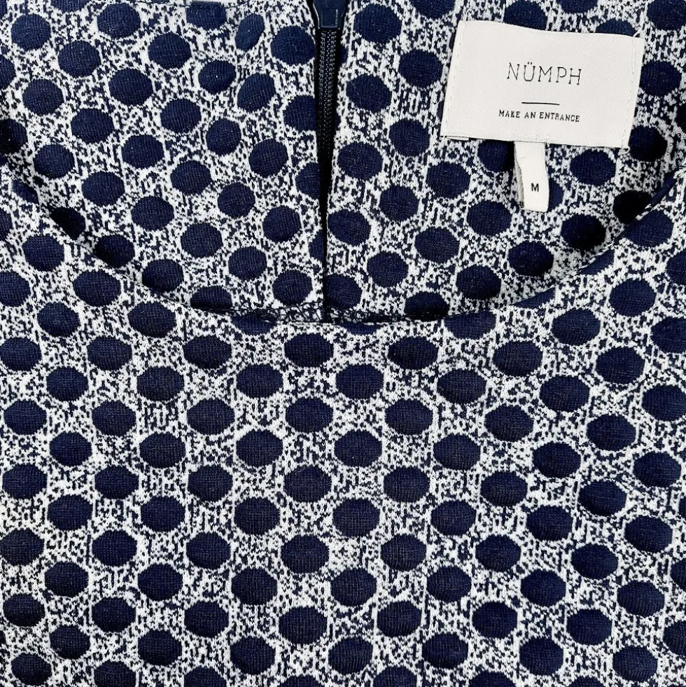 Numph Bina mekko koko M