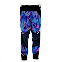 Super Dry Sport urheilulegginsit koko 40
