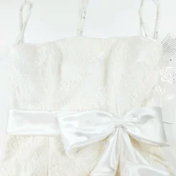 White Rose pitsihääpuku laahuksella koko 46