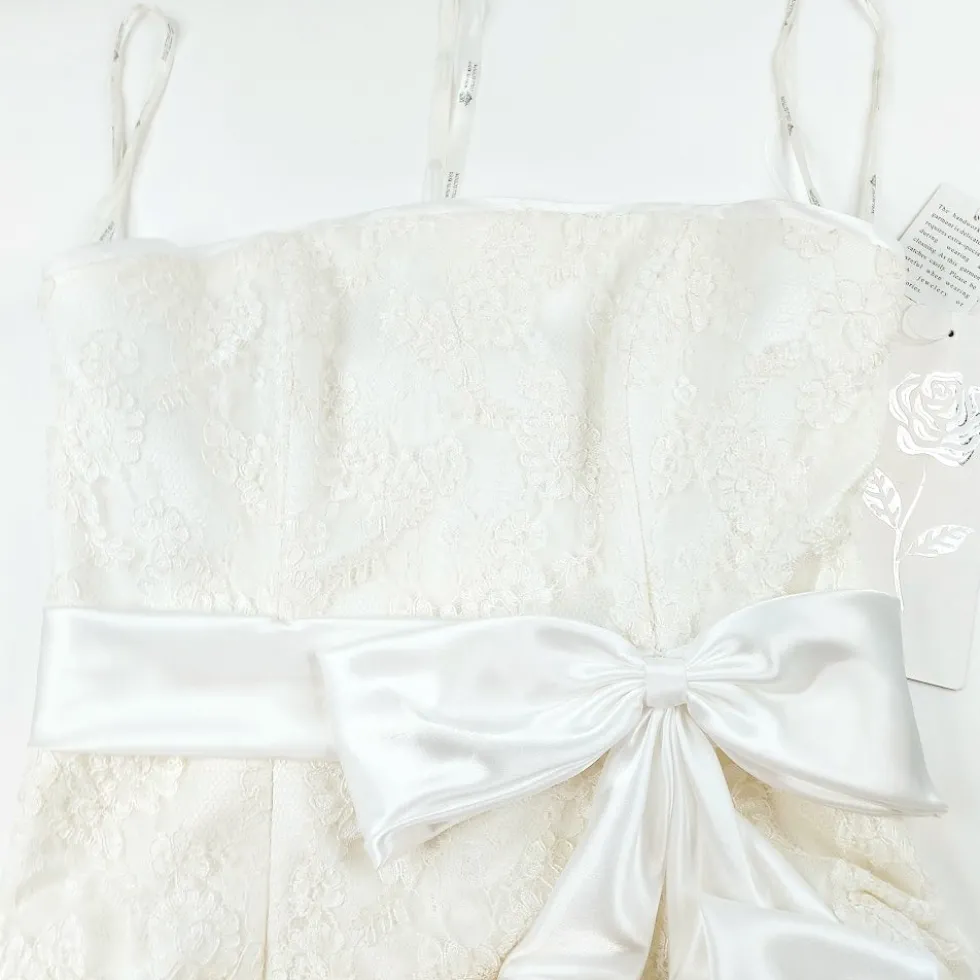 White Rose pitsihääpuku laahuksella koko 46